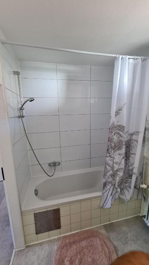 Ferienwohnung Mit Balkon In Krumpendorf Bagian luar foto
